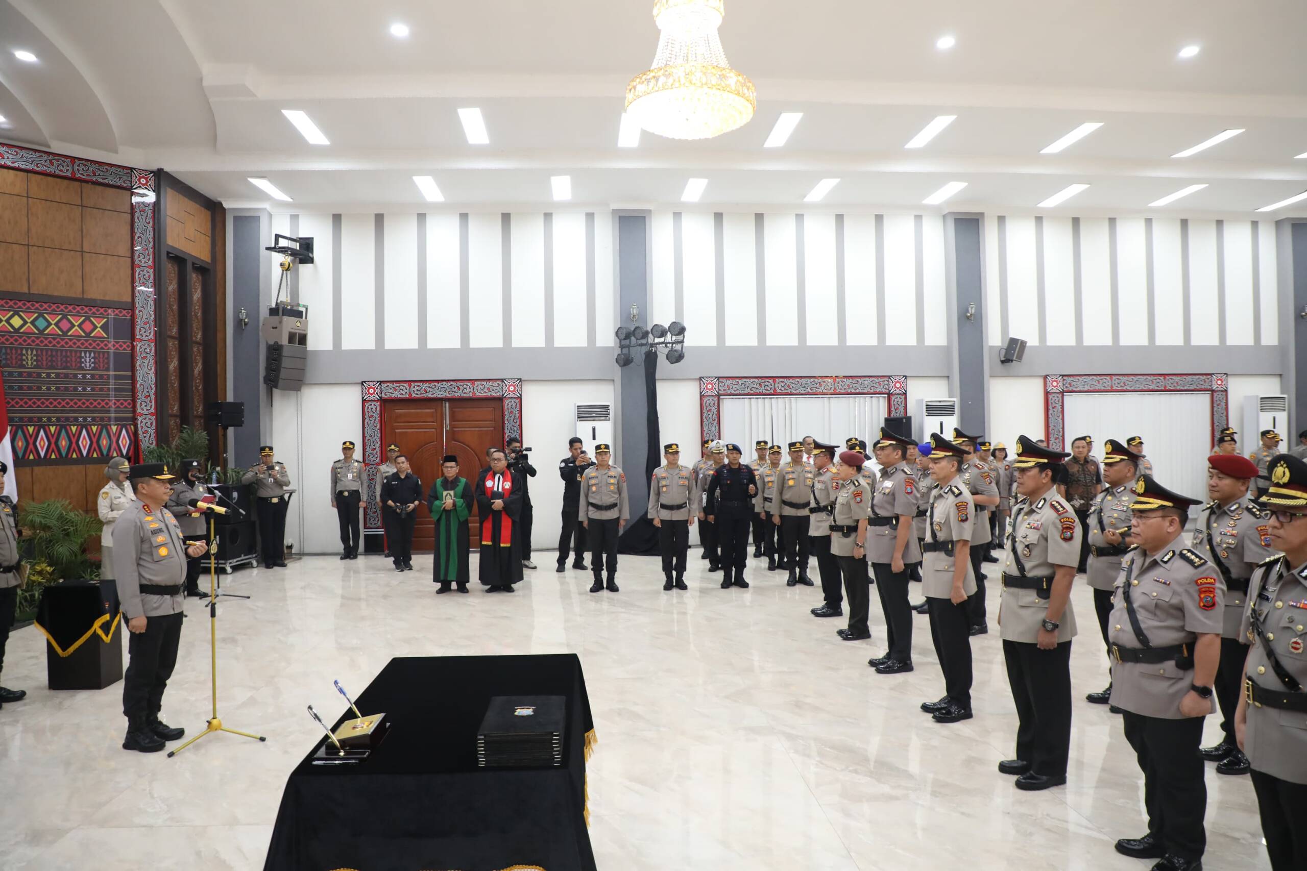 Kapolda Sumut Pimpin Upacara Serah Terima Jabatan Pejabat Utama dan Kapolres Polda Sumut